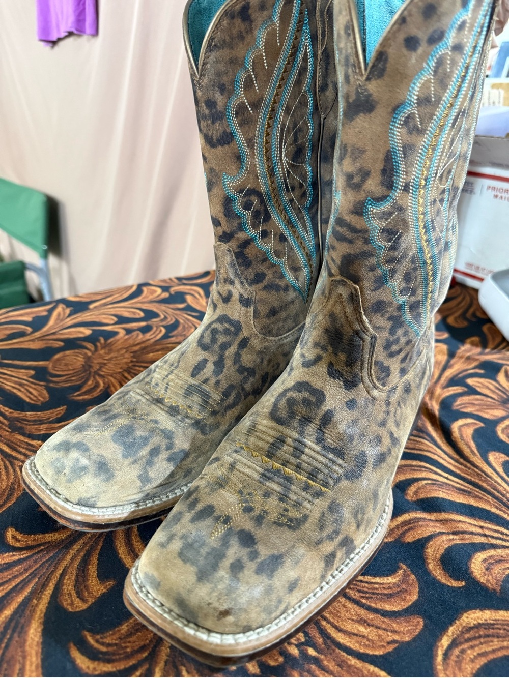 Women’s 9B Ariat Brown Leopard-Print Western Boots with Teal Lining - Picture 7 of 12